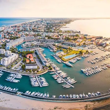 With Garden In Lignano Pineta Βίλα