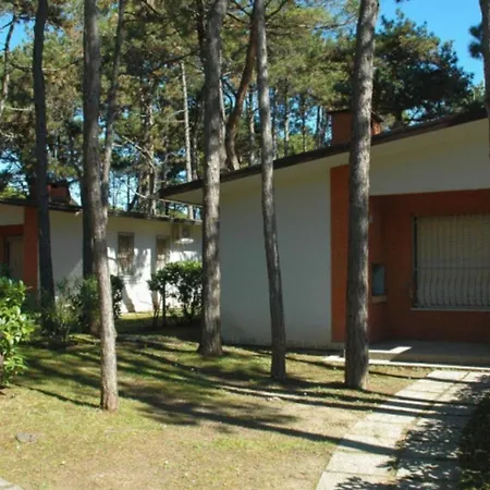 Villa With Garden In Lignano Pineta