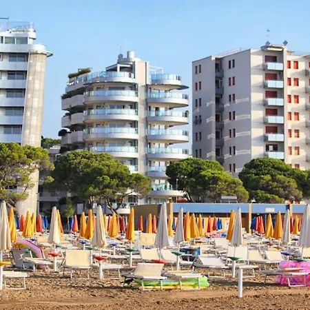 With Garden In Lignano Pineta * Lignano Sabbiadoro