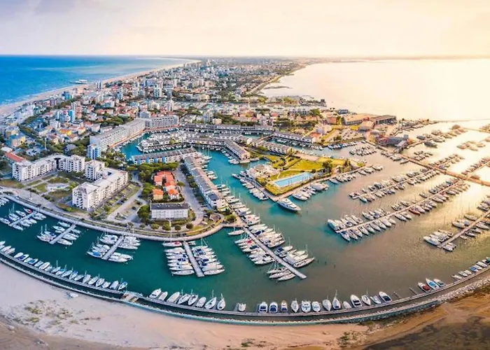 With Garden In Lignano Pineta Villa